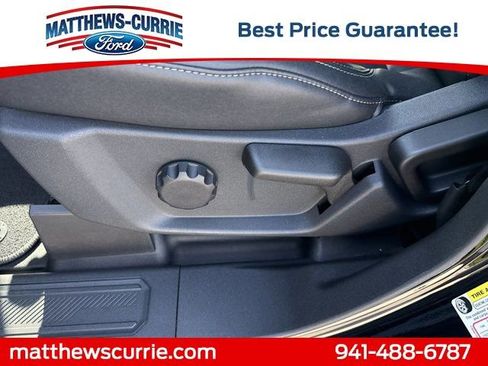 New 2025 Ford Bronco Badlands image 11