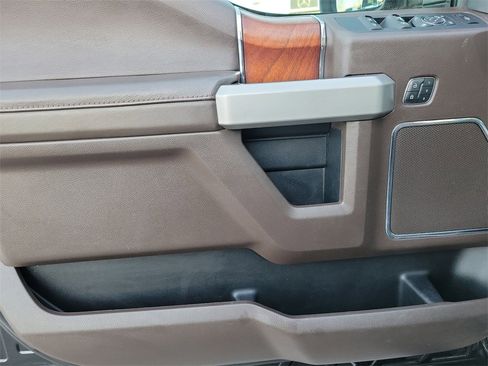 Used 2019 Ford F250 King Ranch w/ King Ranch Ultimate Package image 15