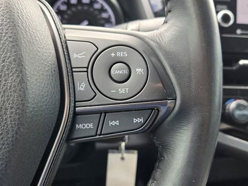 Used 2022 Toyota Camry SE FWD image 23