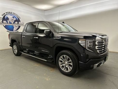 Used 2024 GMC Sierra 1500 Denali w/ Technology Package AWD/4WD image 12