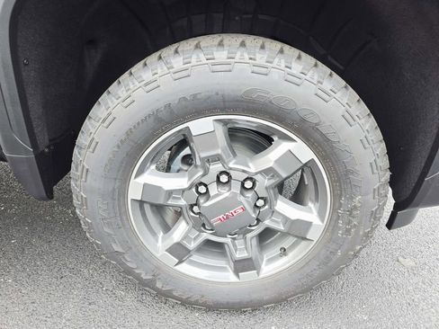 New 2026 GMC Sierra 2500 SLT w/ SLT Premium Package image 18