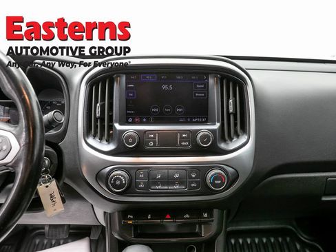Used 2022 Chevrolet Colorado LT w/ Fleet Safety Package RWD image 12
