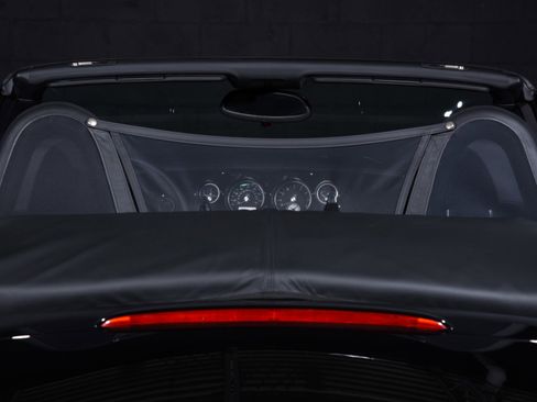 Used 2002 BMW Z8 image 32