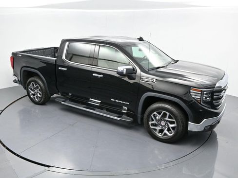 Used 2023 GMC Sierra 1500 SLT w/ SLT Convenience Package AWD/4WD image 41
