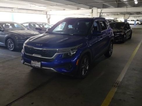Certified 2022 Kia Seltos S FWD image 3