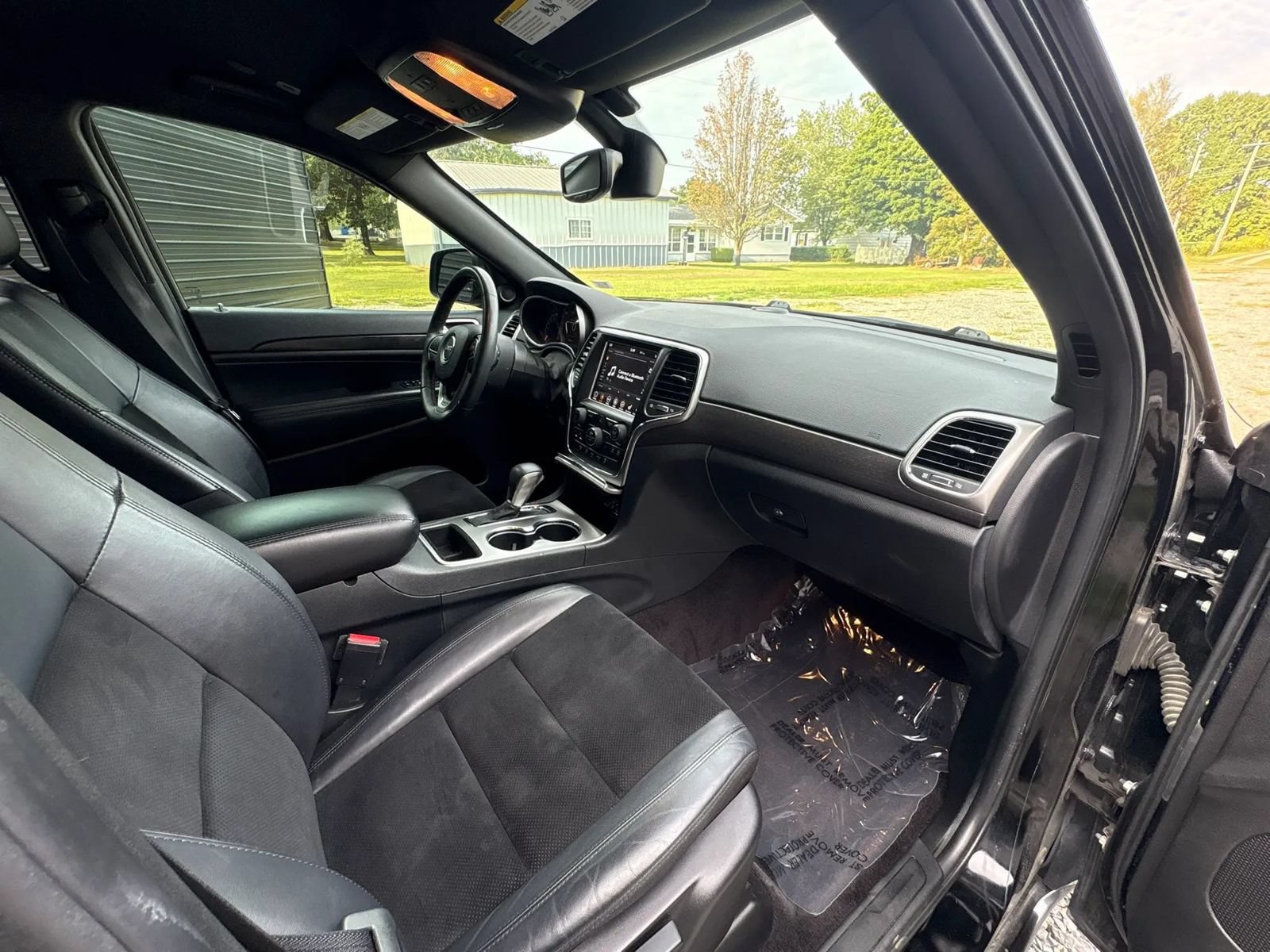 Used 2018 Jeep Grand Cherokee Altitude AWD/4WD image 10