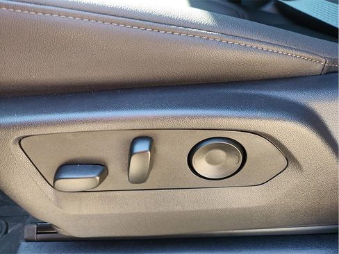 New 2025 GMC Sierra 2500 SLT w/ Texas SLT Premium Package image 16