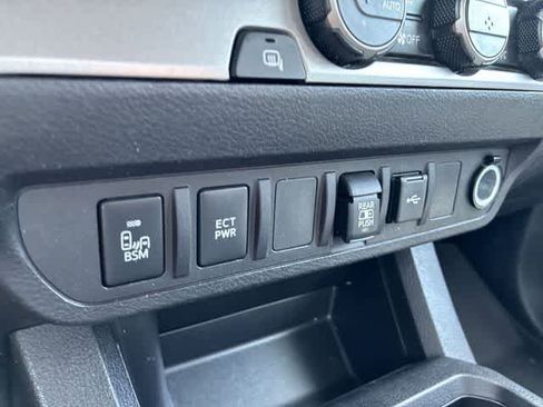 Used 2022 Toyota Tacoma SR5 w/ Technology Package RWD image 40