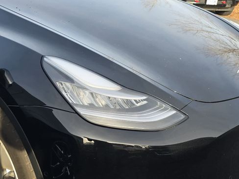 Used 2021 Tesla Model Y Long Range image 10