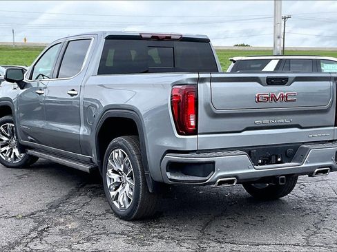 New 2026 GMC Sierra 1500 Denali w/ Denali Reserve Package AWD/4WD image 3