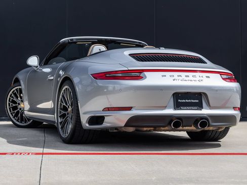 Certified 2017 Porsche 911 Carrera 4S AWD/4WD image 3