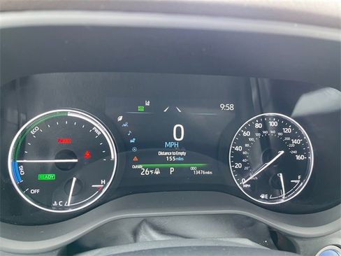 Used 2024 Toyota Sienna Platinum image 24