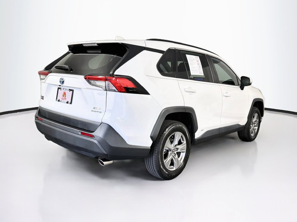 Used 2024 Toyota RAV4 XLE AWD/4WD image 10