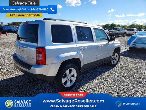 Used 2014 Jeep Patriot Latitude AWD/4WD image 4