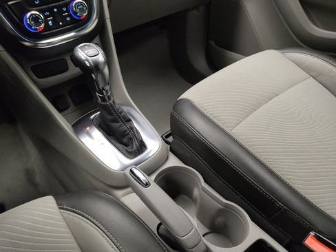 Used 2014 Buick Encore Convenience FWD image 25