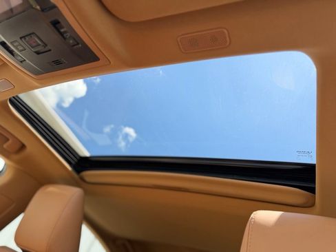 Used 2023 Lexus ES 350 w/ Premium Package FWD image 31