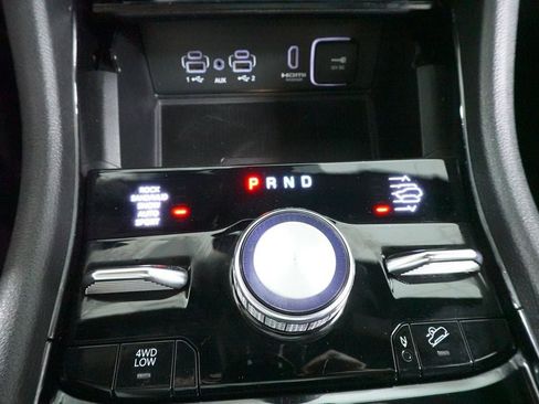 Used 2023 Jeep Grand Cherokee L Summit w/ Advanced Protech Group IV AWD/4WD image 17