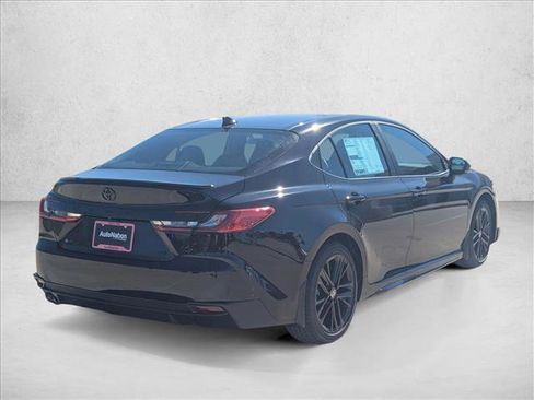 Used 2026 Toyota Camry SE w/ Convenience Package image 2