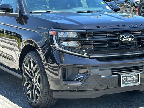 New 2026 Ford Expedition Platinum w/ Stealth Performance Package AWD/4WD image 11