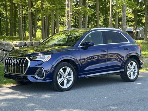 Used 2023 Audi Q3 2.0T Premium AWD/4WD image 19