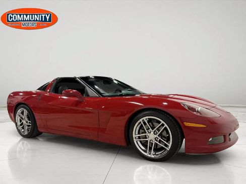Used 2005 Chevrolet Corvette Coupe w/ Preferred Equipment Group RWD image 15