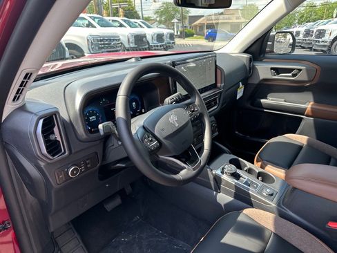 New 2025 Ford Bronco Sport Outer Banks w/ Outer Banks Tech Package+ image 11