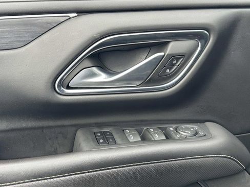 Used 2022 GMC Yukon SLT w/ SLT Luxury Package image 19