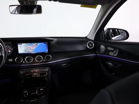 Used 2018 Mercedes-Benz E 300 4MATIC image 41