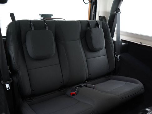 Used 2021 Jeep Wrangler Sport AWD/4WD image 12