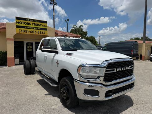 Used 2022 RAM 3500 Big Horn AWD/4WD image 7