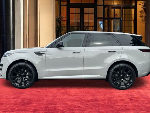 New 2026 Land Rover Range Rover Sport Dynamic SE image 3