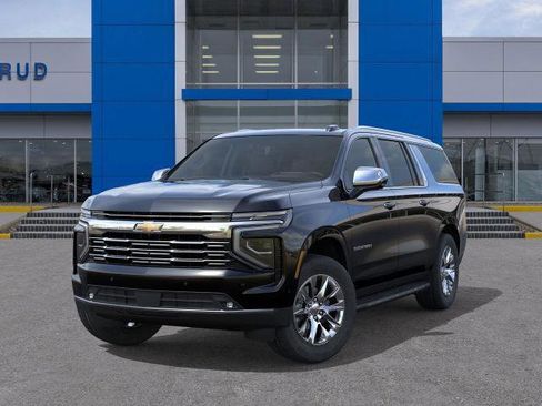 New 2026 Chevrolet Suburban Premier image 30
