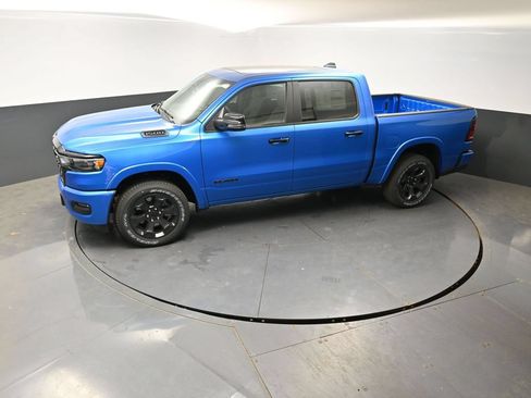 New 2026 RAM 1500 4x4 Crew Cab image 32