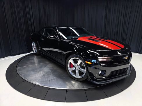 Used 2010 Chevrolet Camaro SS w/ Orange Stripe Package RWD image 51