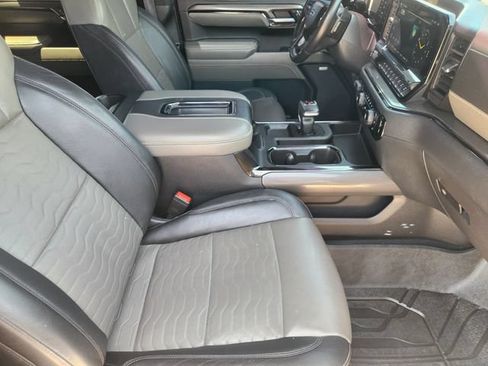 Used 2022 Chevrolet Silverado 1500 ZR2 AWD/4WD image 13