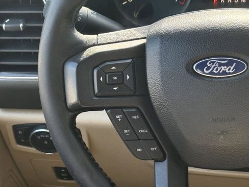 Used 2017 Ford F150 XLT w/ Equipment Group 302A Luxury AWD/4WD image 9