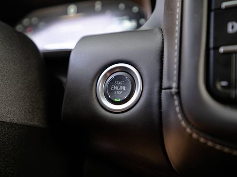 Certified 2024 GMC Yukon XL Denali Ultimate AWD/4WD image 28