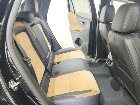 New 2026 Chevrolet Equinox ACTIV w/ Convenience Package III AWD/4WD image 38
