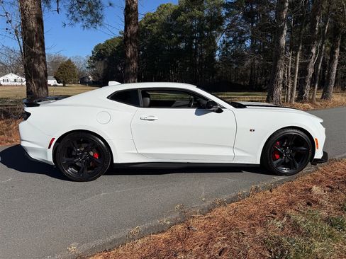 Used 2024 Chevrolet Camaro SS image 32