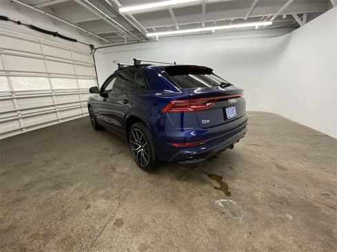 Used 2019 Audi Q8 Premium Plus w/ Premium Plus image 4