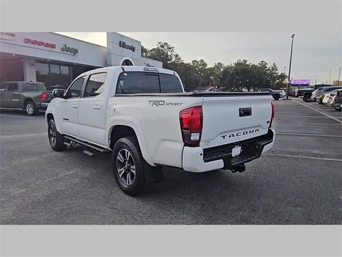 Used 2019 Toyota Tacoma TRD Sport image 30