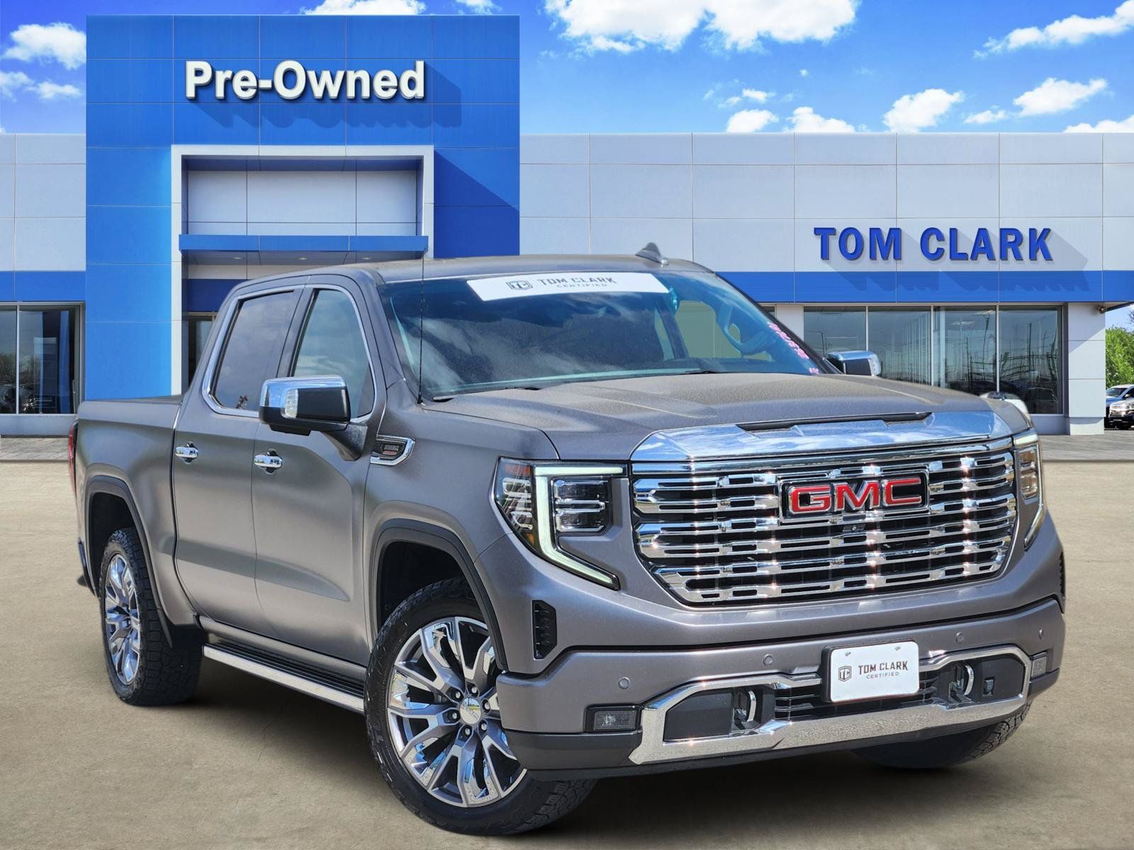 Used 2023 GMC Sierra 1500 Denali w/ Denali Reserve Package AWD/4WD image 1