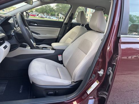 Used 2025 Nissan Altima 2.5 SV FWD image 22