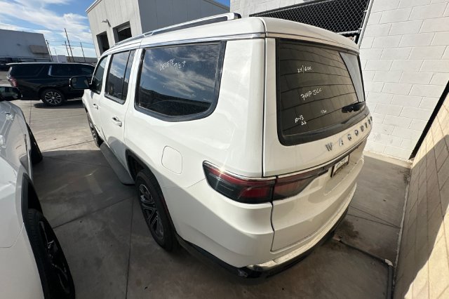 Used 2024 Jeep Wagoneer Series II RWD image 6