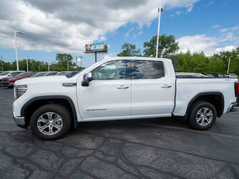 Used 2025 GMC Sierra 1500 SLT AWD/4WD image 3