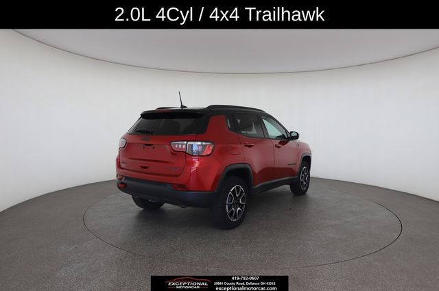 Used 2025 Jeep Compass Trailhawk AWD/4WD image 18