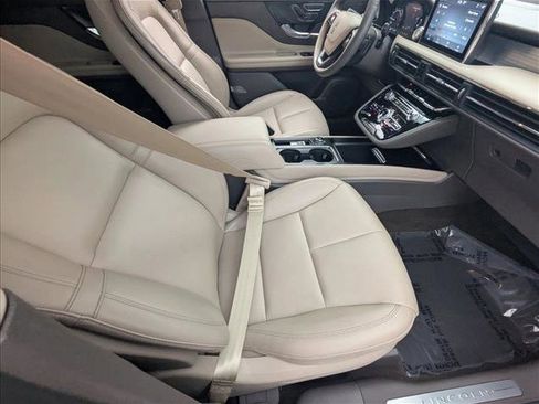 Used 2021 Lincoln Corsair FWD image 20