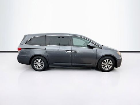 Used 2016 Honda Odyssey SE image 8