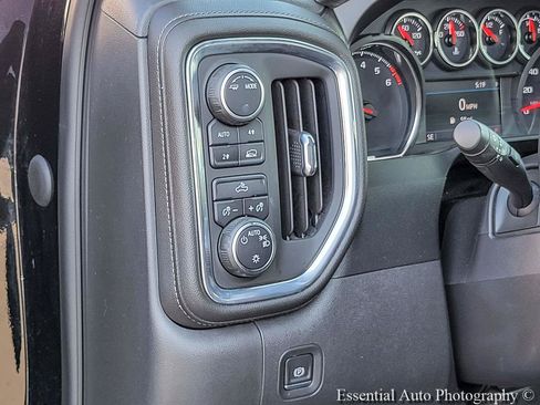 Used 2021 Chevrolet Silverado 1500 LT AWD/4WD image 15