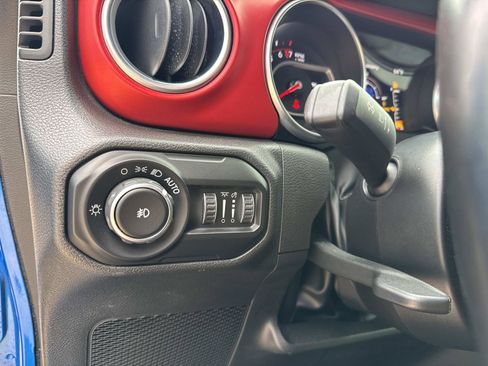 Used 2022 Jeep Wrangler Unlimited Rubicon w/ Xtreme Recon 35" Tire Package image 30